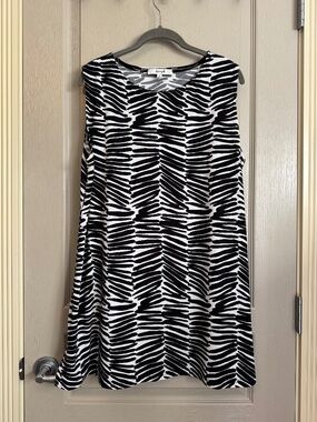 Sympli Sleeveless Tunic Top